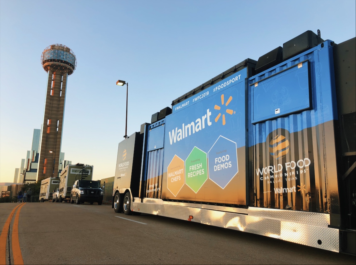 max walmart truck on road